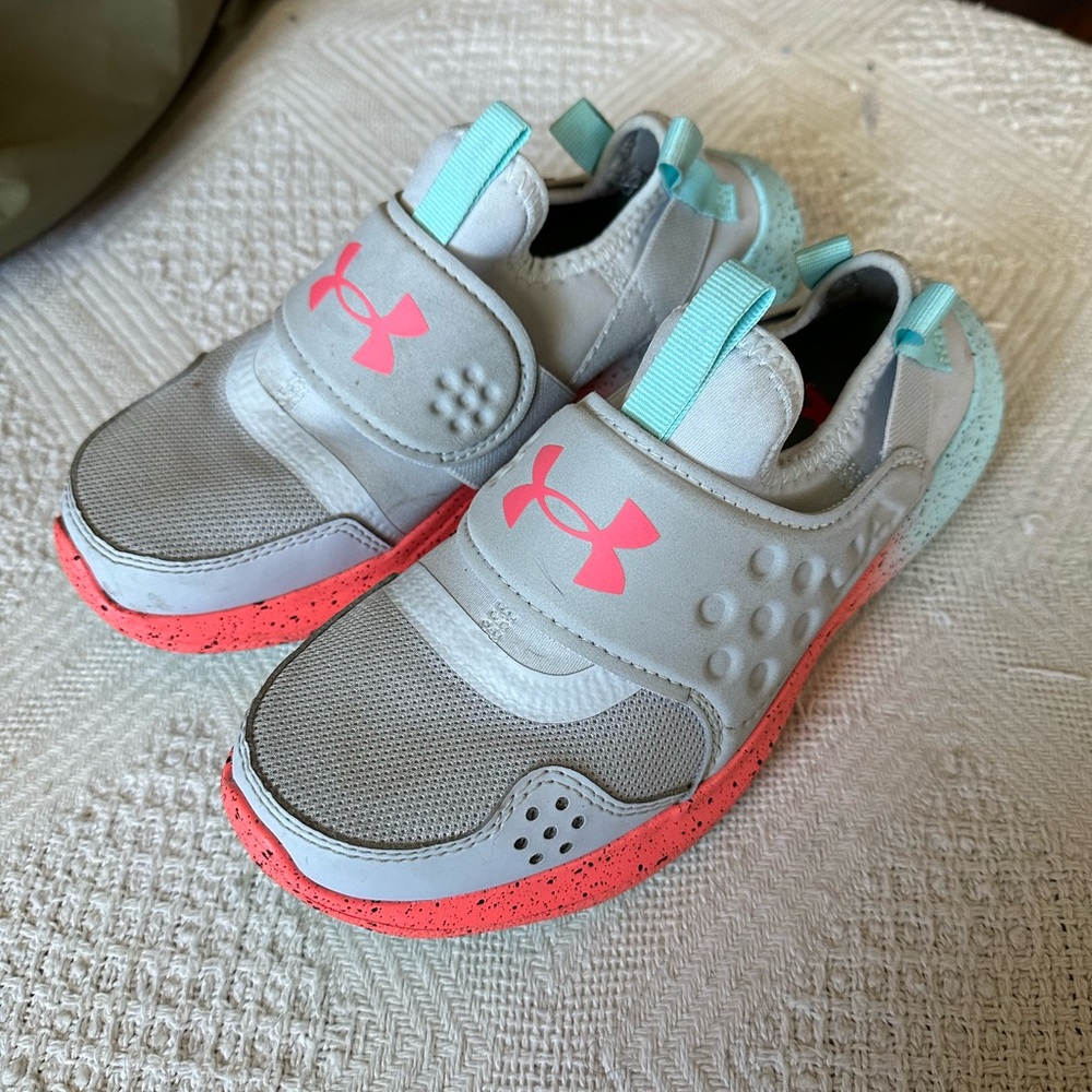 Under Armour Girls Run Play Fade Running Shoes Size 2Y